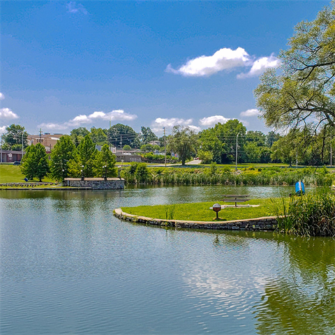 Photograph of Big 11 Lake in Kansas City, Kansas