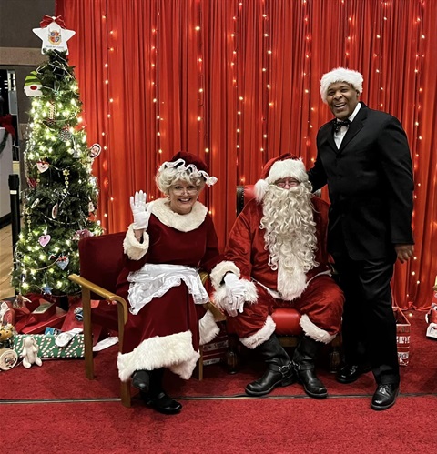 Mayor Garner and Santa Photo 2023